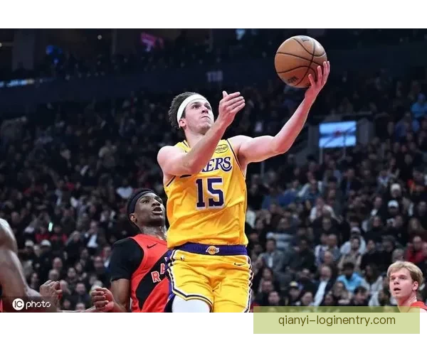 湖人超值球员里夫斯今夏吸引多队关注 或将迎来2-3年顶薪级合同